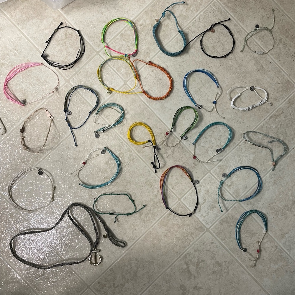 Pura Vida lot
